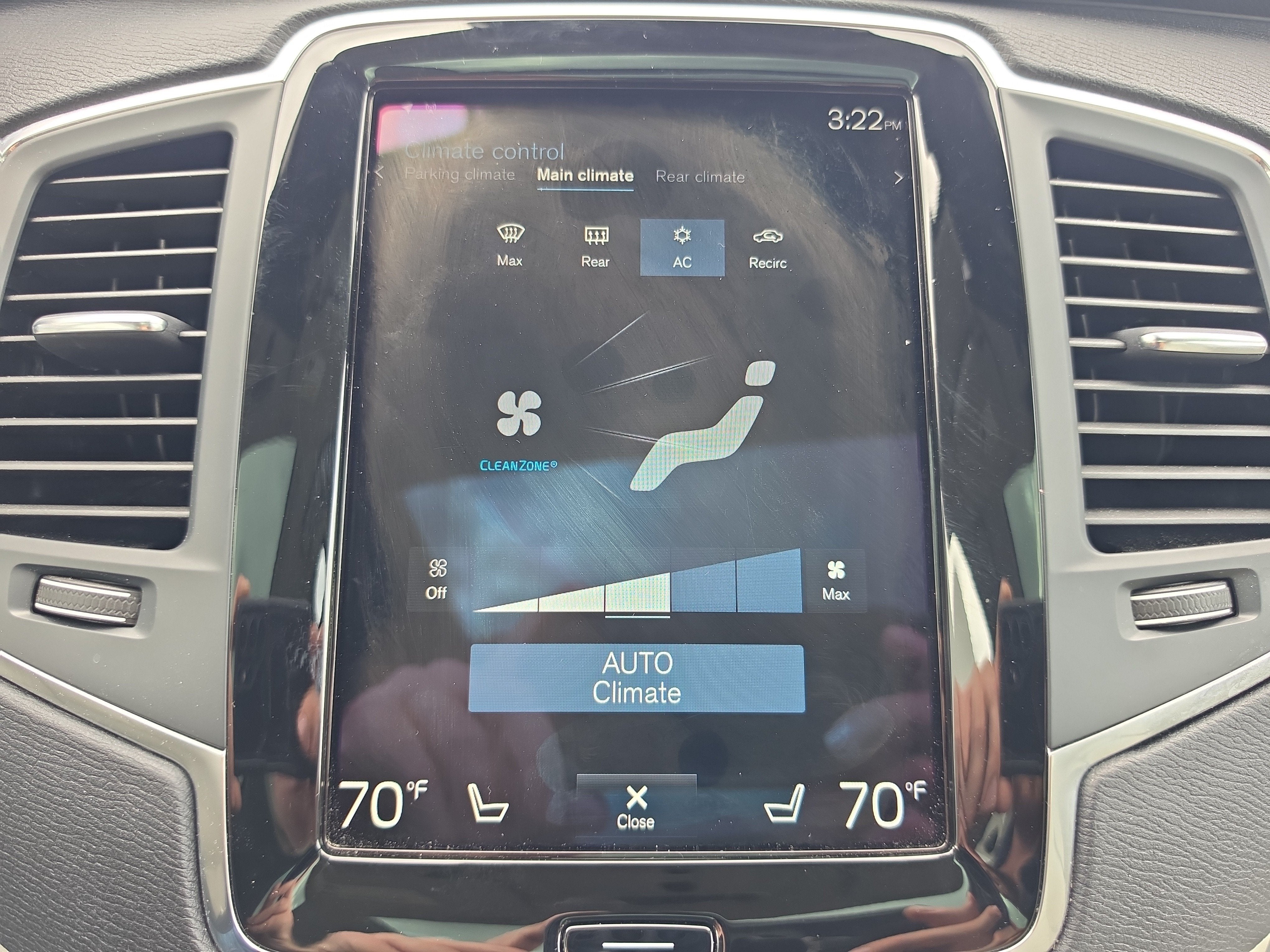 2022 Volvo XC90 Momentum
