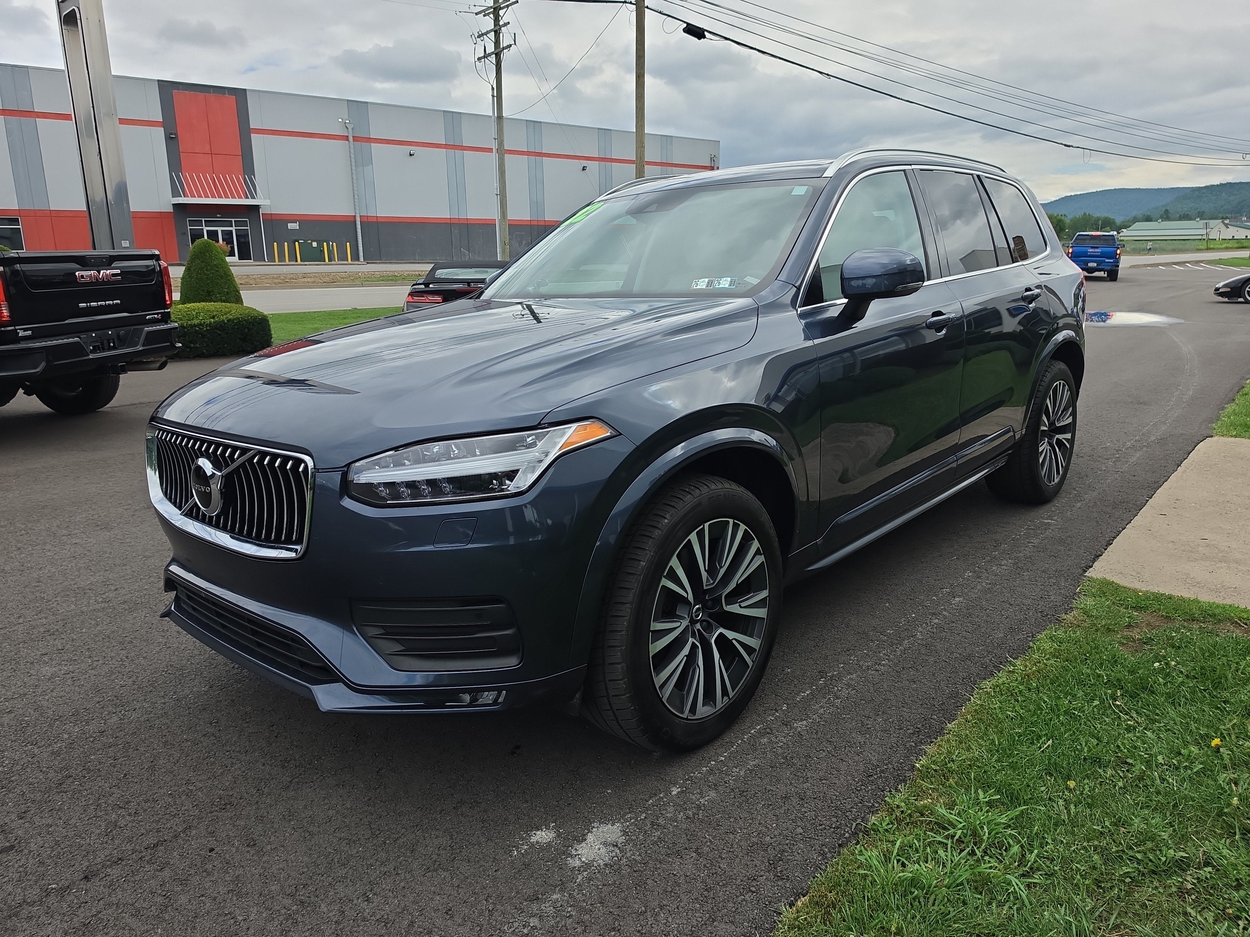 2022 Volvo XC90 Momentum