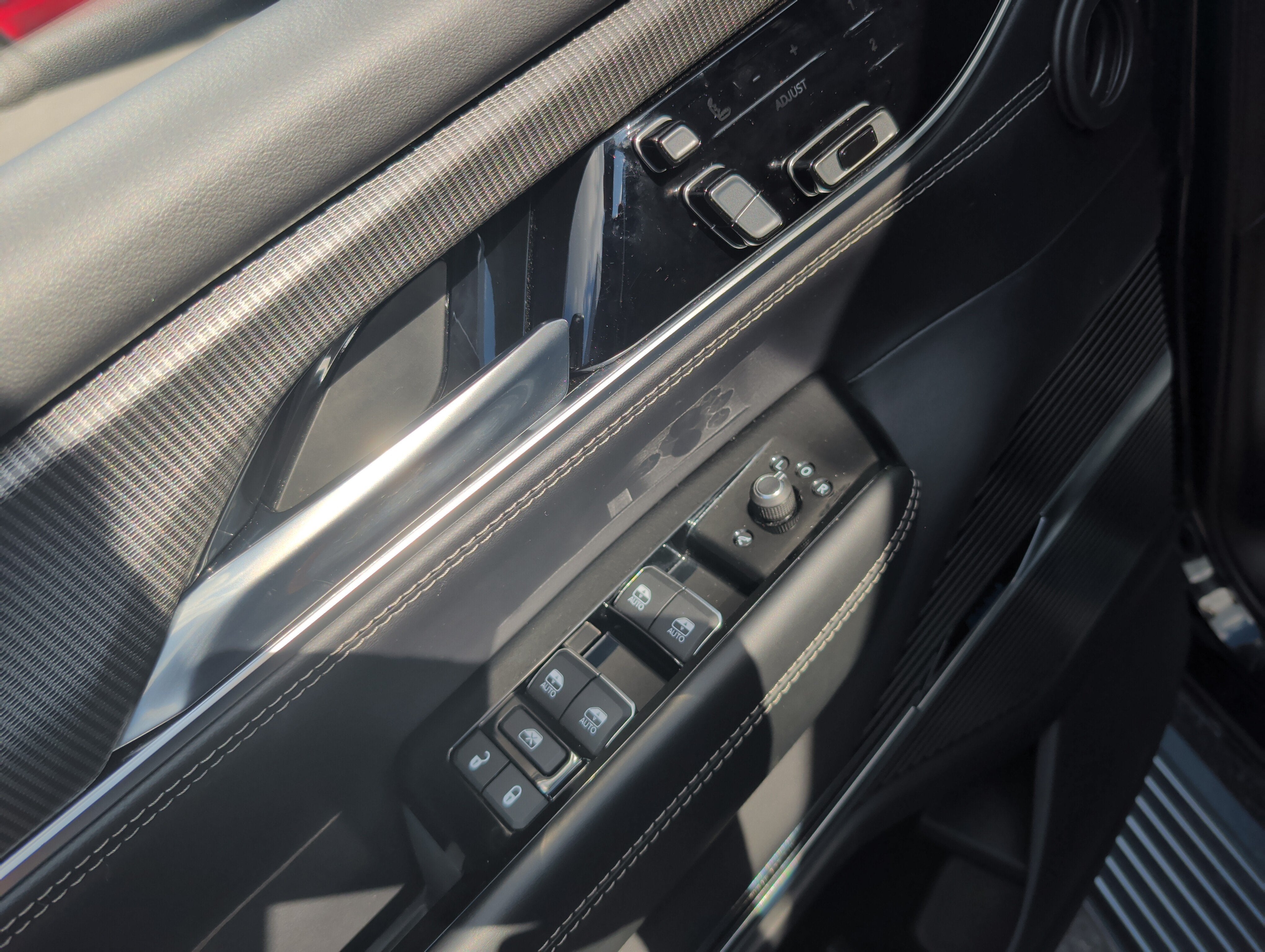2023 Jeep Grand Wagoneer Series II Obsidian