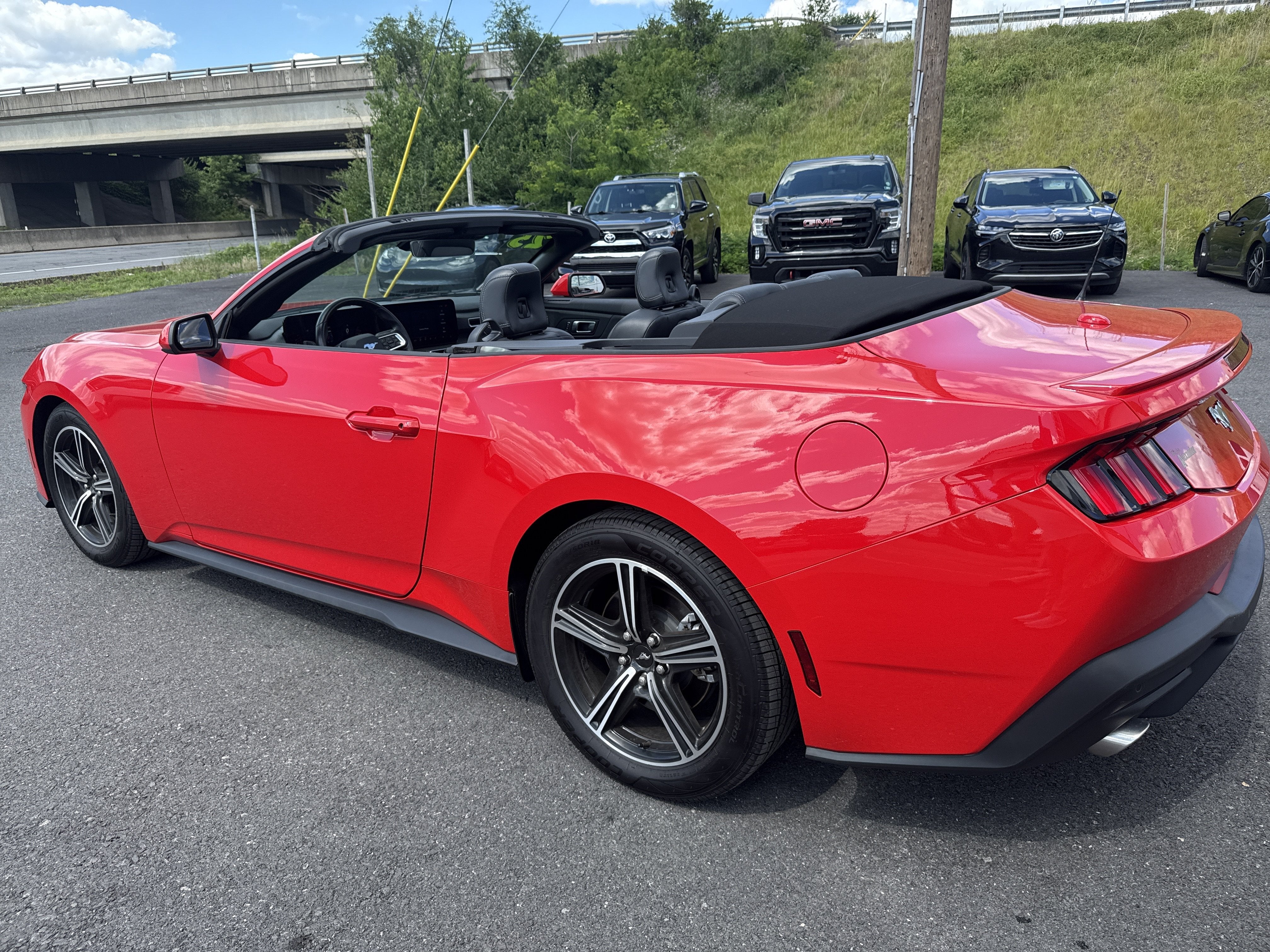 2025 Ford Mustang EcoBoost