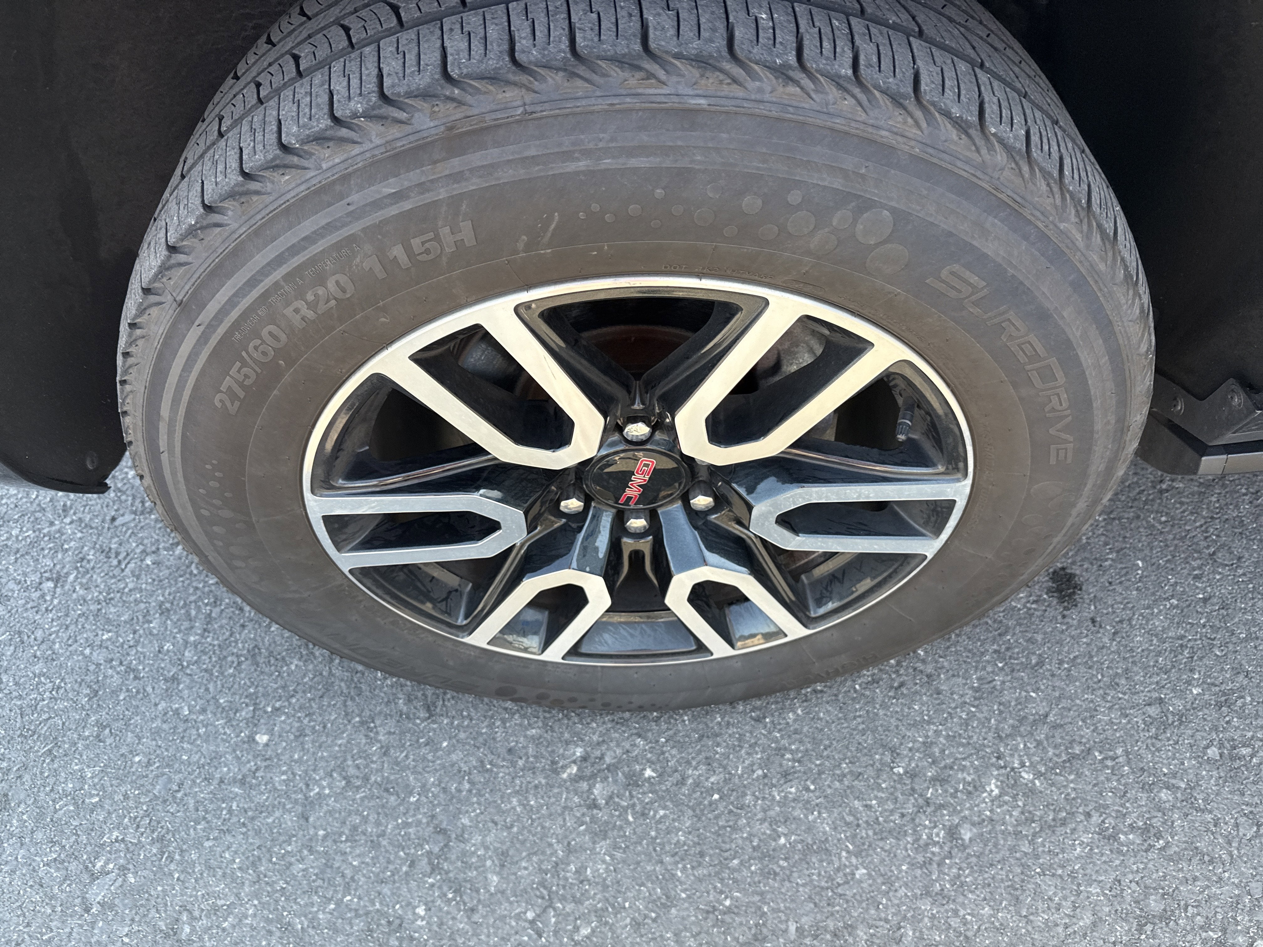 2023 GMC Yukon AT4
