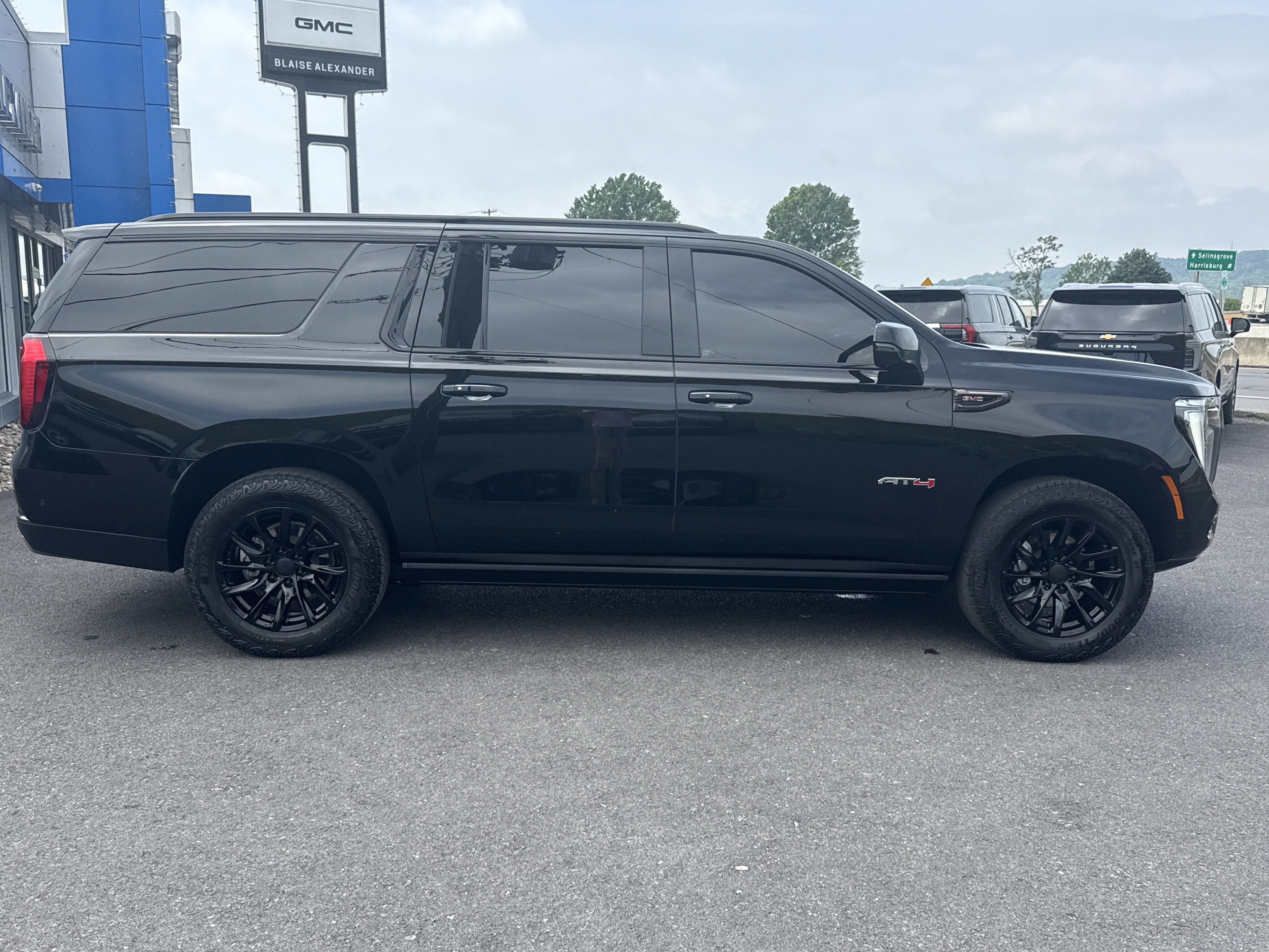 2025 GMC Yukon XL AT4 Ultimate