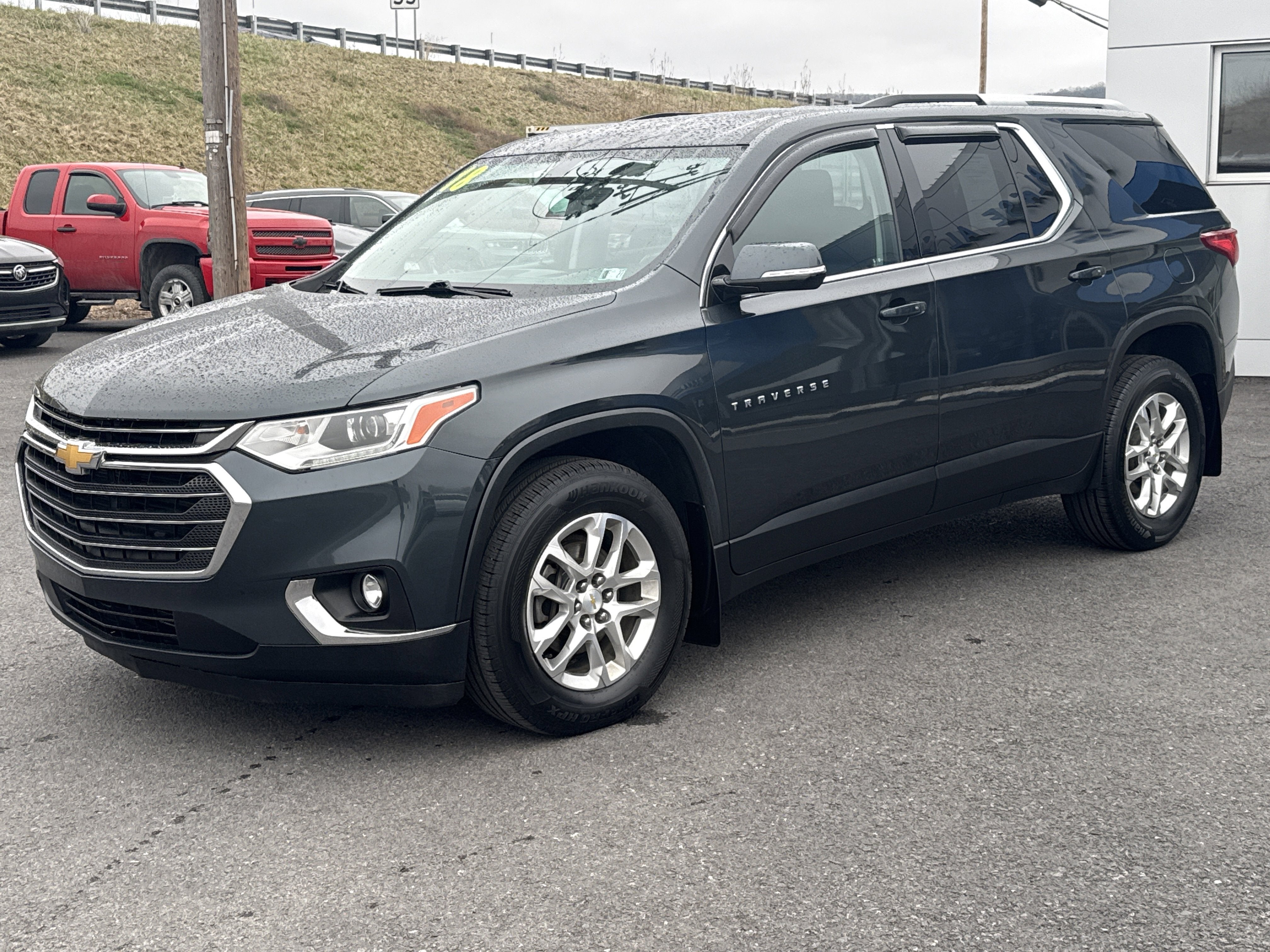 2018 Chevrolet Traverse LT Cloth