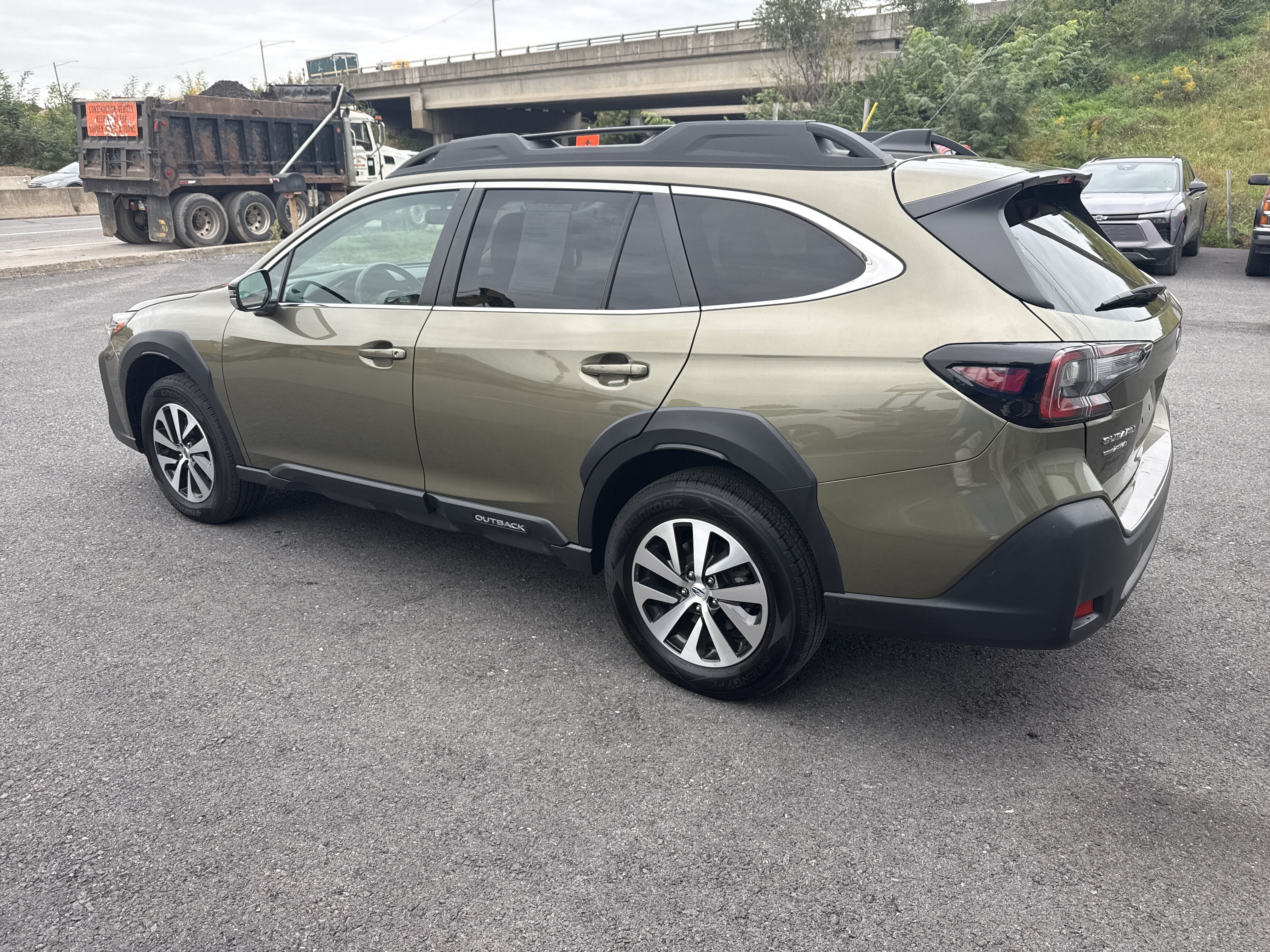 2025 Subaru Outback Premium