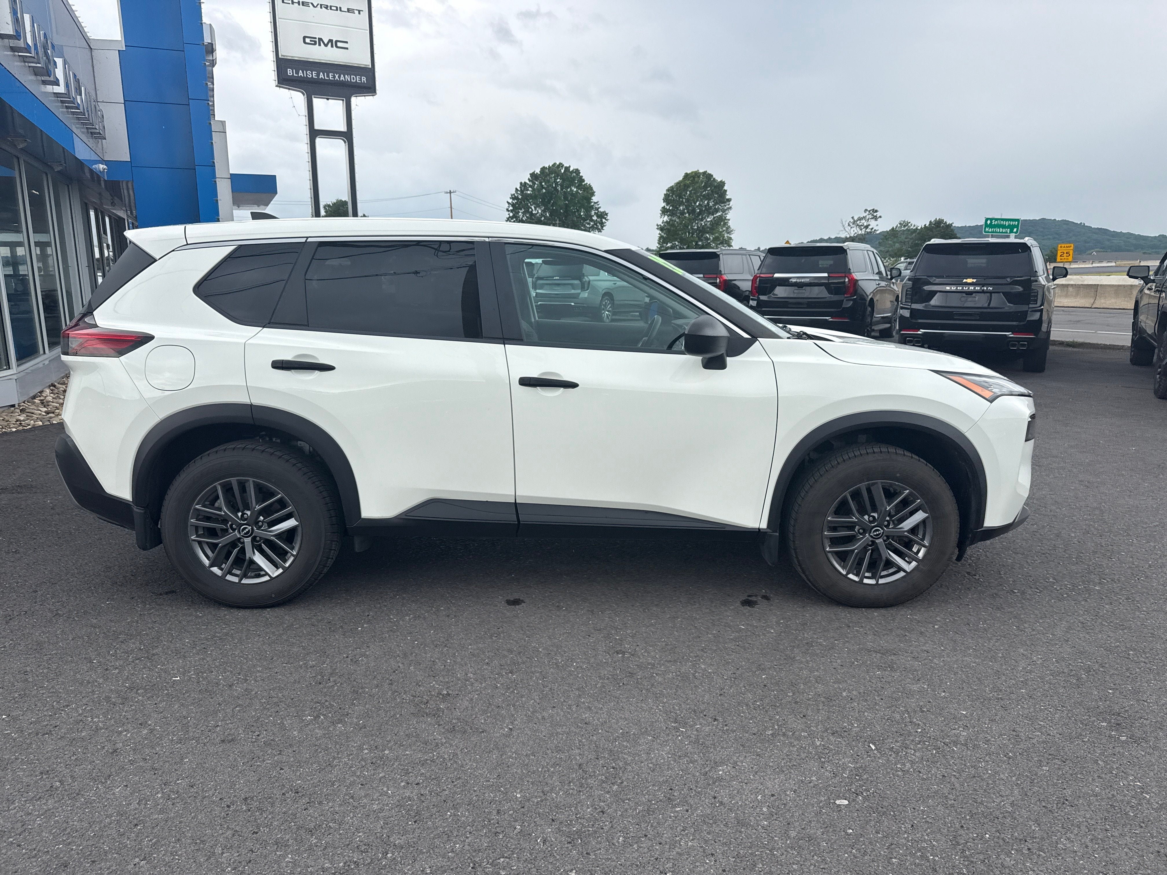 2022 Nissan Rogue S