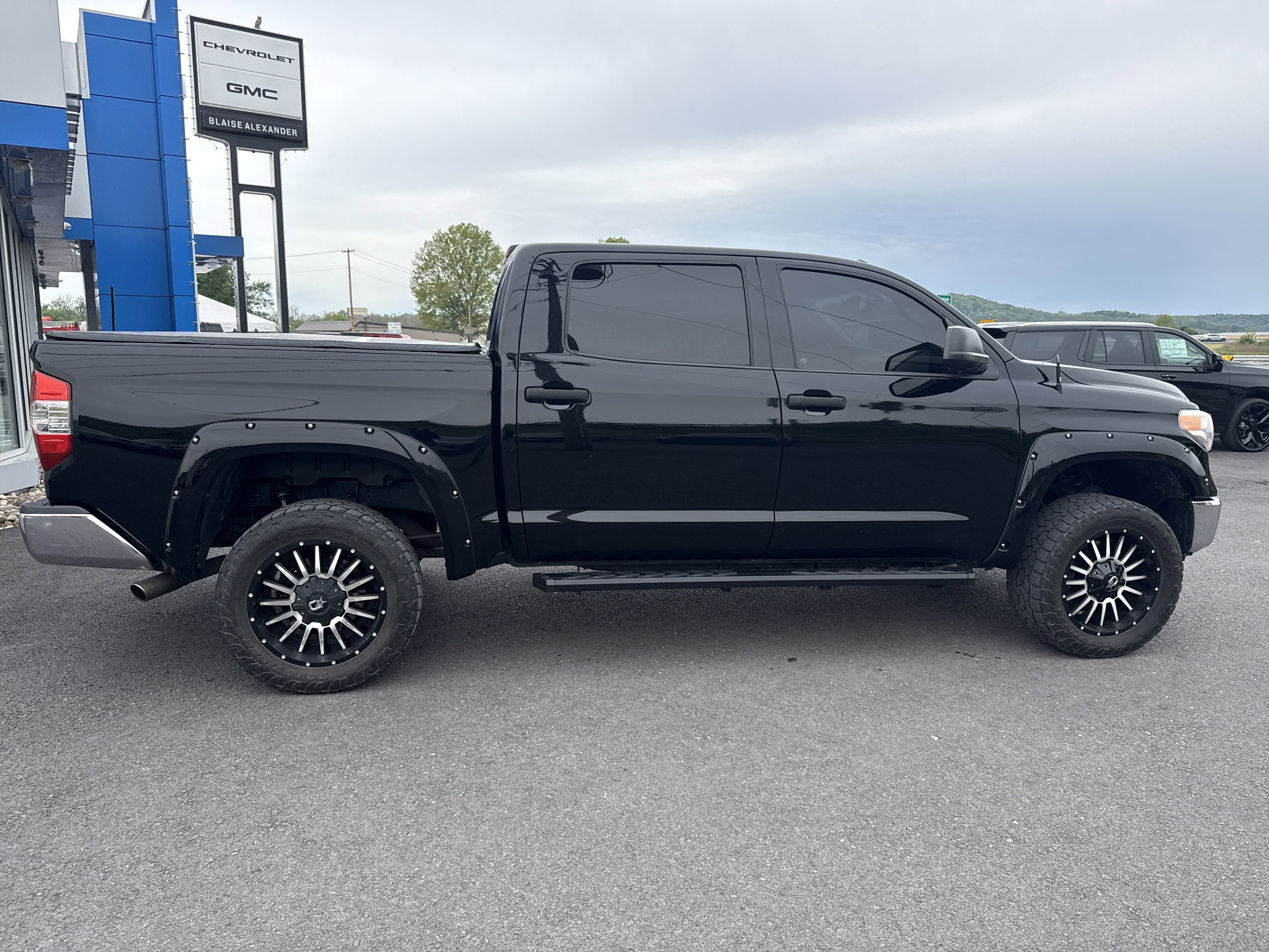 2015 Toyota Tundra 4WD Truck SR5