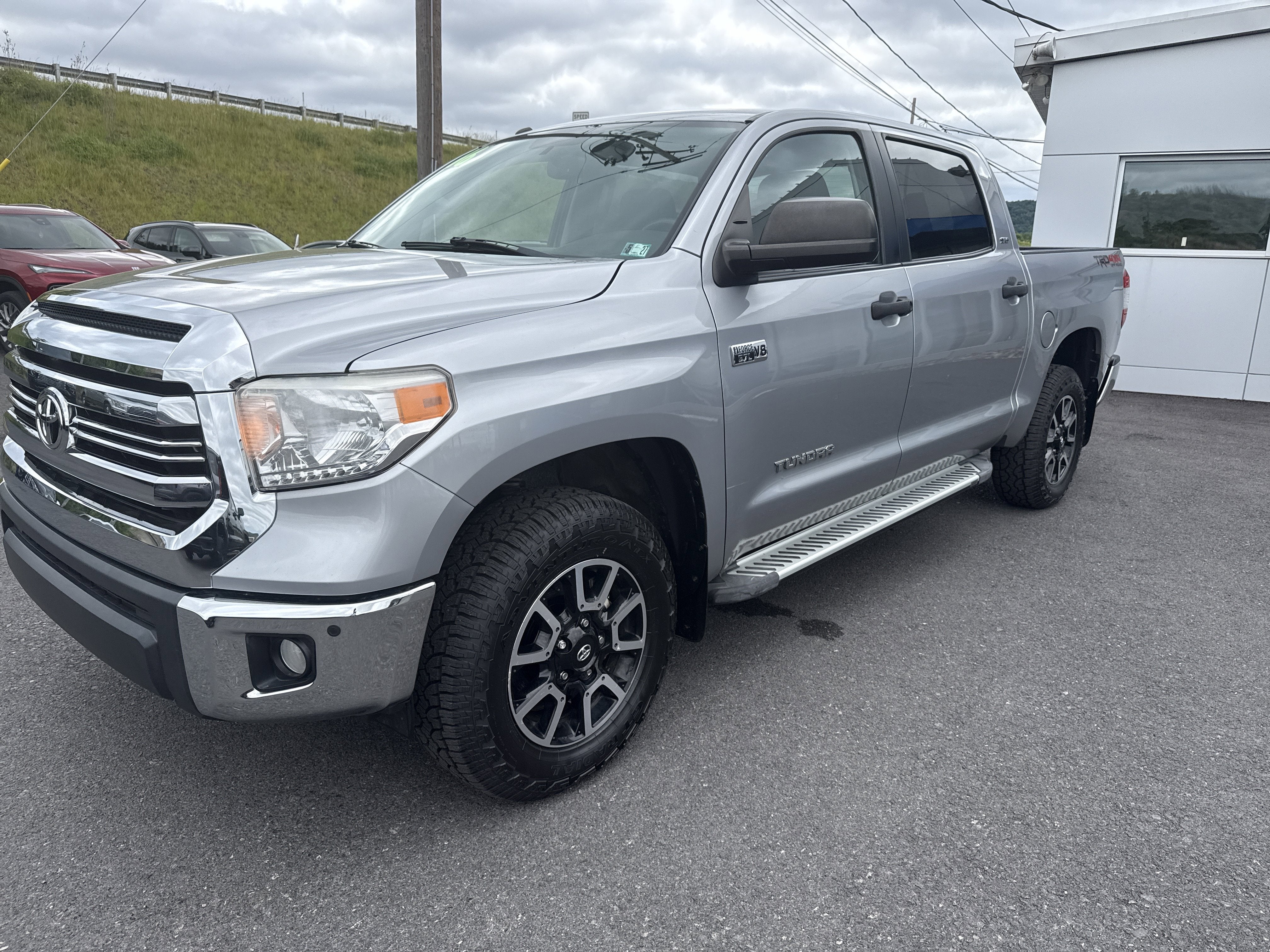 2016 Toyota Tundra 4WD Truck SR5