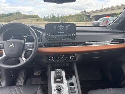2024 Mitsubishi Outlander SEL