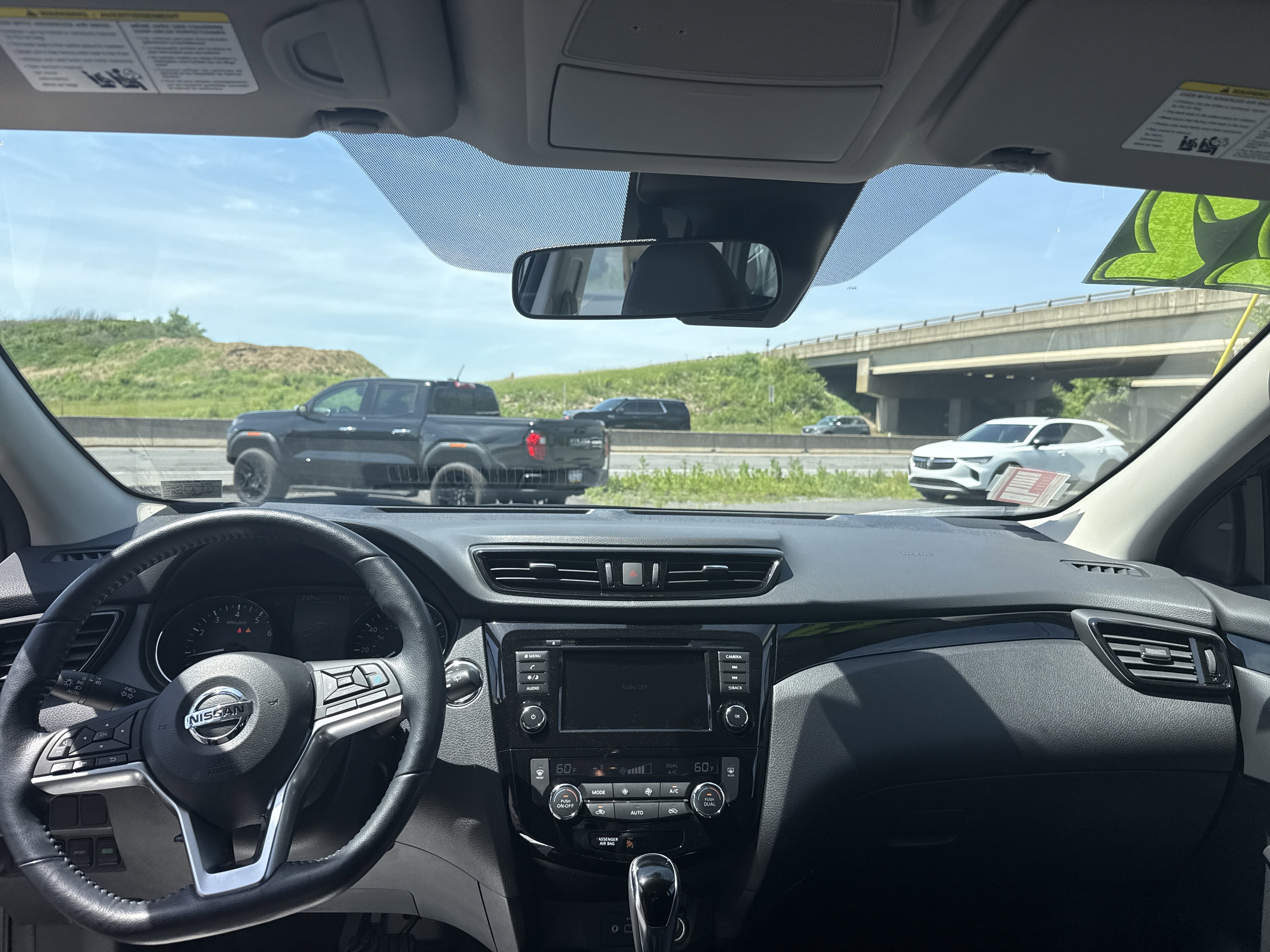2022 Nissan Rogue Sport SV
